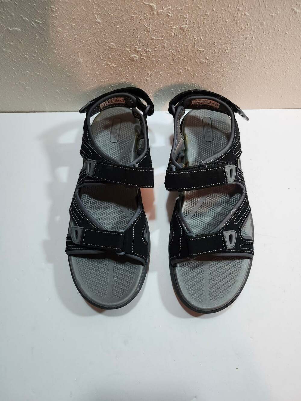 Khombu Evelyn Black Gray Adjustable Strap River Walk Hiking Sandals Size 9M